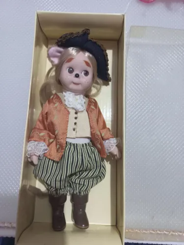 Boneco contos de fadas gato de botas de porcelana