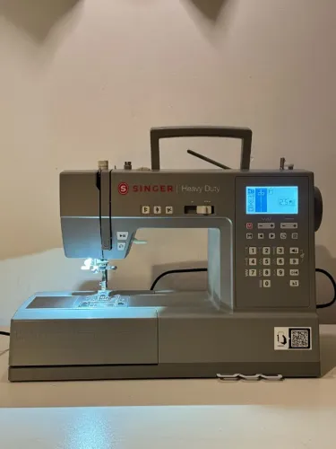 Máquina de costura Singer Heavy Duty