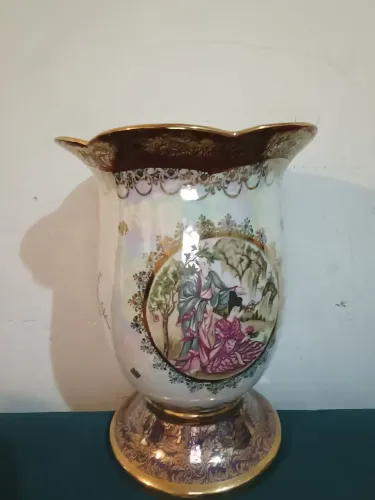 Vaso de porcelana japonesa