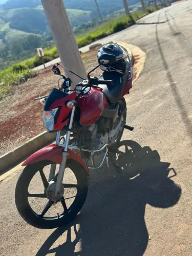 Vendo ou troco por veículo de menor valor 