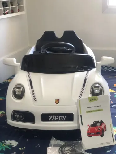 Carro Elétrico Infantil Zippy Toys Compact 6V Branco - novo