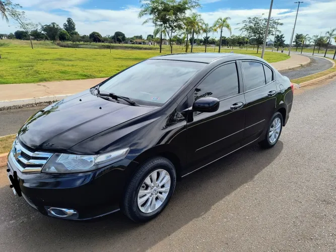 Honda City Sedan LX 1.5 Flex 16V 4P Mec. 2013