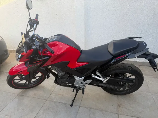 Moto CB300F Twister - ABS