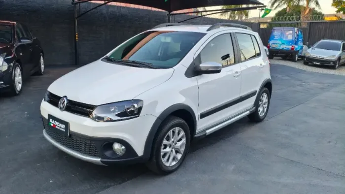 Volkswagen Crossfox 1.6 MI Total Flex 8V 5P 2014