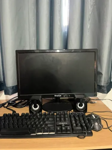 Monitor 21 polegadas