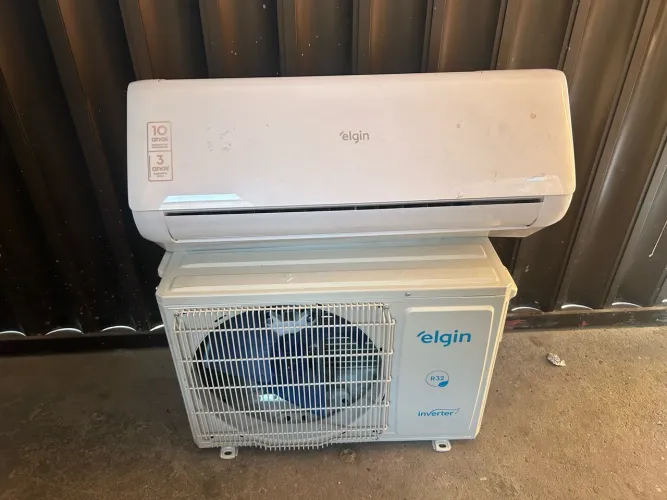 Elgin inverter 12 mil btus