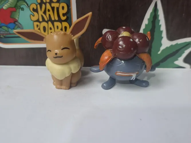 eevee + gloom
