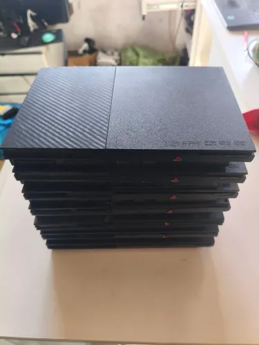 Lote de PS2 slim pra reparo ou uso de peças !! Léia a descrição