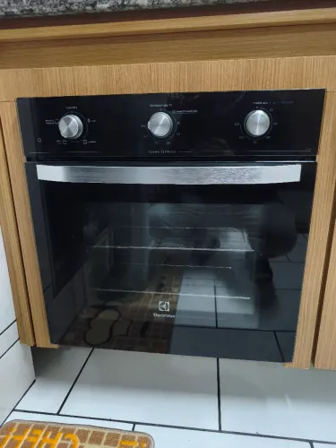 Forno de Embutir Electrolux 