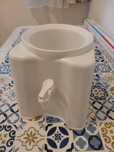 Suporte para Galão de Água com Torneira - Branco