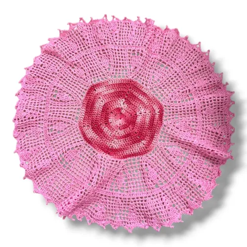 Toalha Centro de Mesa Crochê Rosa / Vermelho Artesanal