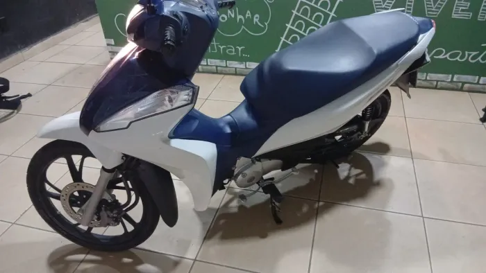 Vendo biz 2022 único dono, manual e chave reserva. <br>22 mil km originais.<br>Valor 14.300,00.