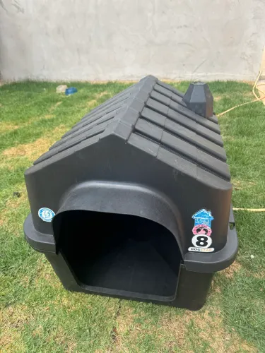 Casinha para Cachorro Grande N8 - Plástica Reforçada, Excelente Estado