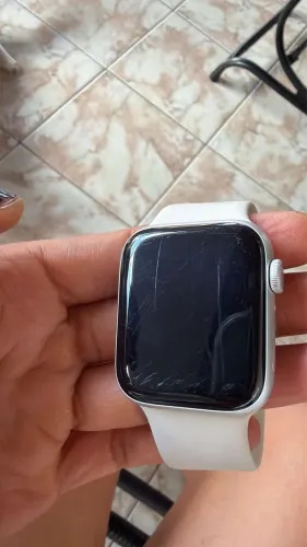 Apple Watch SE, Geração 2, Cor Estelar, 44mm, 89% bateria