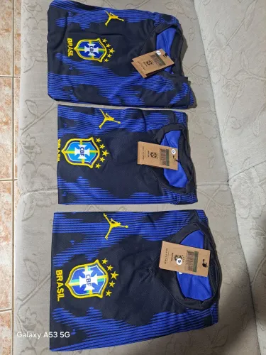1 Camisa Amarela e 1 Camisa Azul. Tamanho G  Ou GG