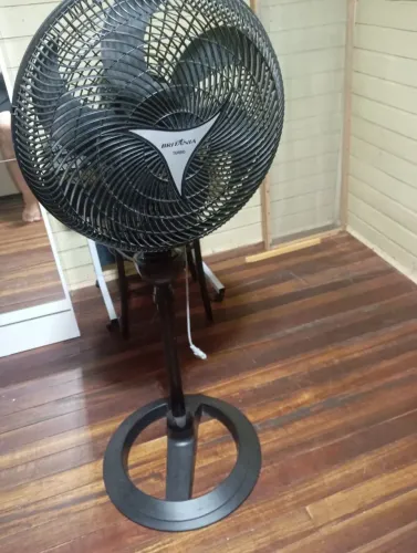 Vendo ventilador Britânia 220 volts