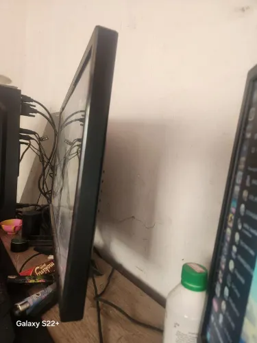 Monitor 22 polegada 75 hz estado de novo  