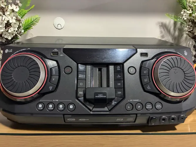 Som LG XBOOM CJ87