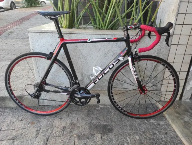 Focus caio ,carbono,Tam 58, Shimano 105 de 20 vel