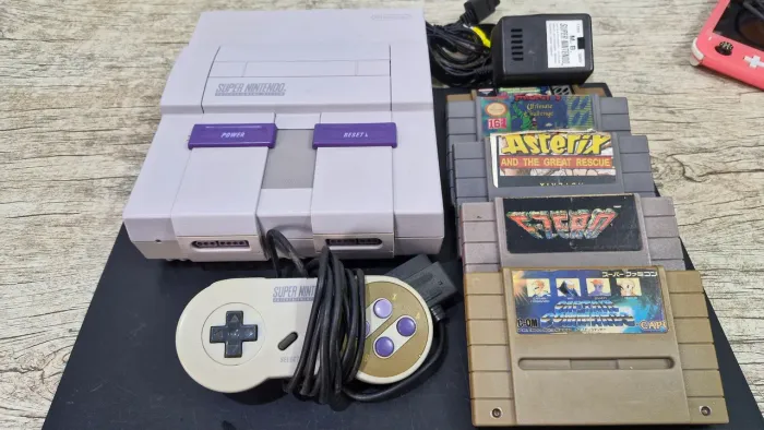 Super nintendo com 5 jogos
