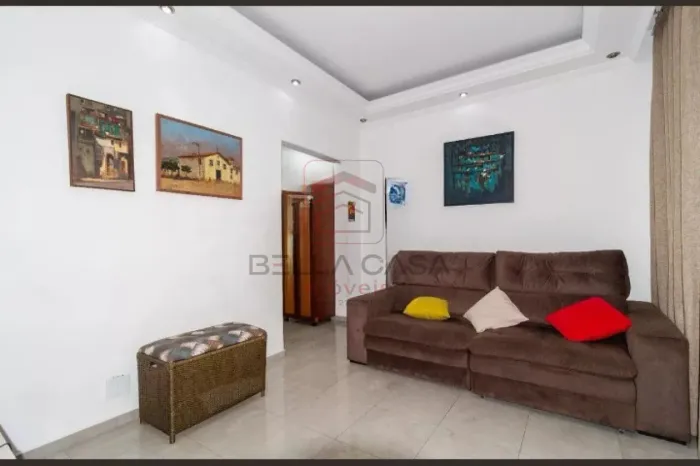 Casa à venda com 250m², 4 quartos e 2 vagas