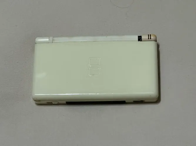 Nintendo DS Lite branco mais 2 jogos e R4 testado
