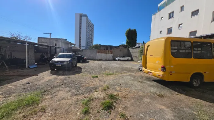 GARAGEM PARA ATÉ 5 ÔNIBUS. 600m². ACESSO 24 H. ESTRUTURA PARA FROTAS