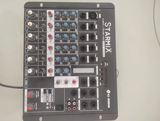 mesa de som profissional STARMIX LL AUDIO. 6 entradas, 2 USB
