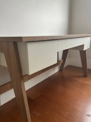 Mesa tipo escrivaninha / escritório