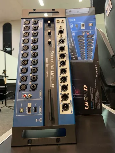 Mesa de som Ui24r