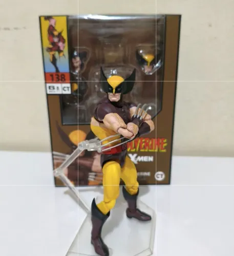 CT Toys Wolverine Brown Suit (Mafex #138 style)