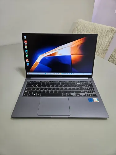 Notebook Samsung Galaxy Book4 Corei5/ 8GB de RAM/ 512GB de SSD