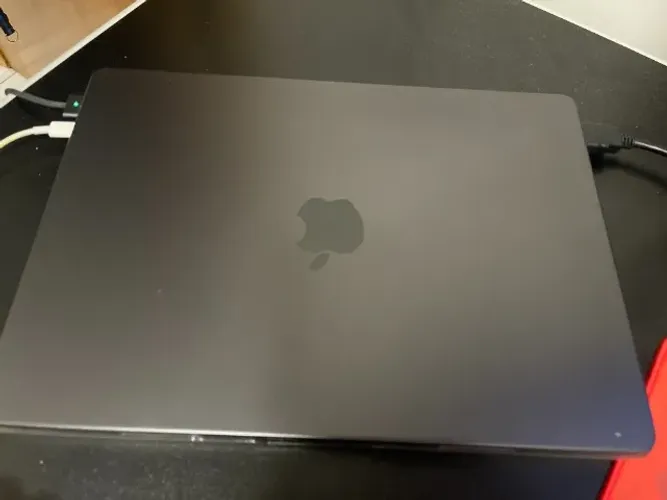 MacBook Pro 14 M3 Pro | 18GB RAM | 512GB SSD