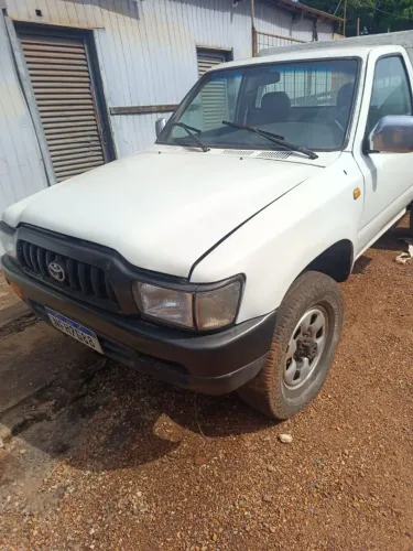 Toyota Hilux CS DX 4X4 3.0 8V 90cv Diesel 2004