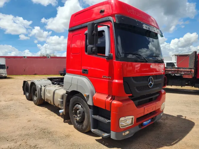 Mercedes 2544 Graneleiro