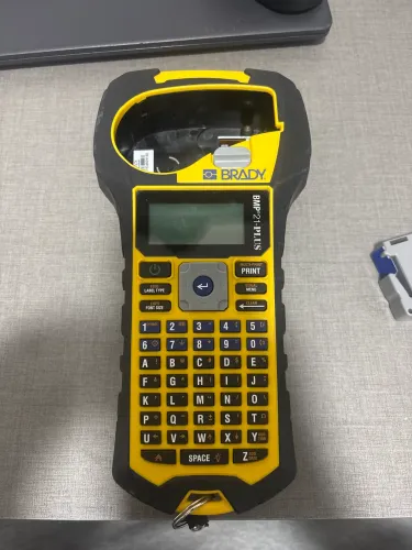 Etiquetadora Brady BMP21