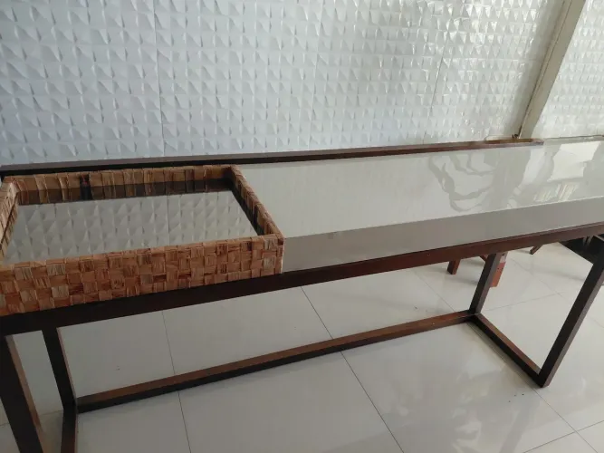 Vendo móvel de sala em perfeito estado medindo 1,60 cm de comp.Valor:400 reais.