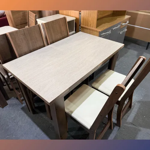 Mesa com 4 cadeiras - entregamos hoje