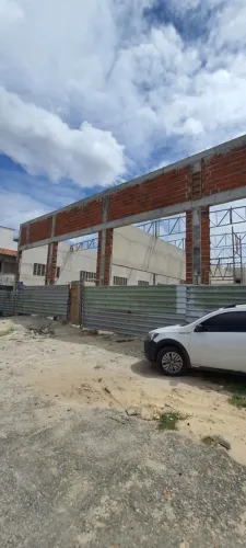 Galpão para Locação em Fortaleza, Lagoa Redonda, 3 banheiros, 6 vagas