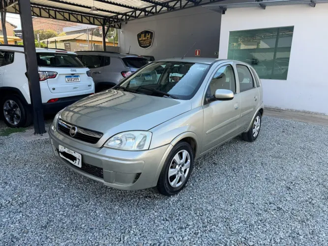 Chevrolet Corsa Hat. Maxx 1.4 8V Econoflex 5P 2011