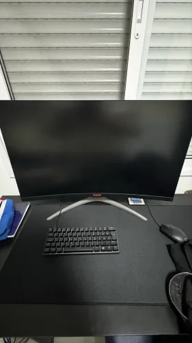 Monitor Gamer Curvo AOC Agon 31.5", 165 Hz, Full HD,HDMI