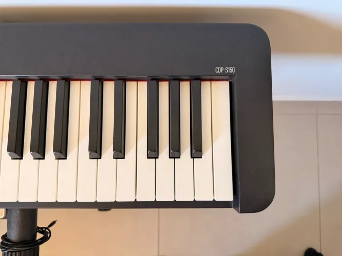 Piano digital Casio CDP-S150 com suporte, pedal e capa de transporte - passo cartão