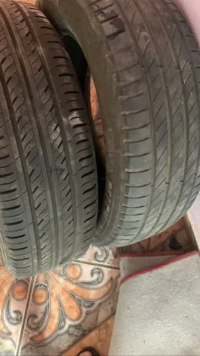 Pneus