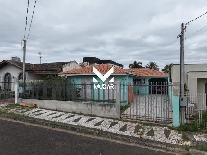 Casa com 3 quartos e Edícula Jardim América