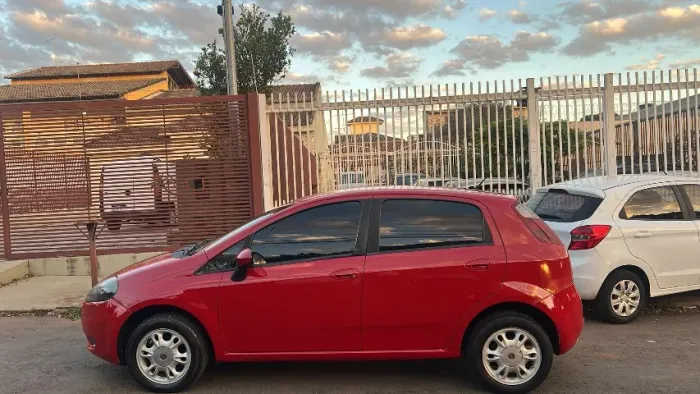 Fiat Punto 1.4 Fire Flex 8V 5P 2010