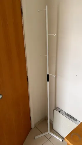 Suporte de soro hospitalar novo 