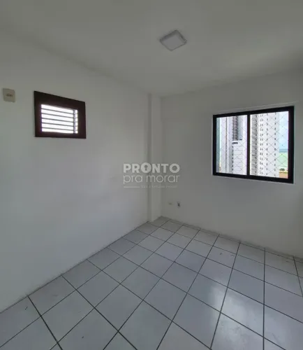 Apartamento com 3 quartos em Pina
