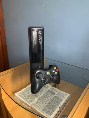 Xbox 360 Super Slim