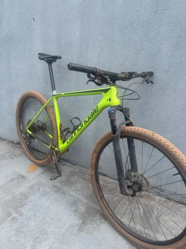 Bike cannondale carbono 