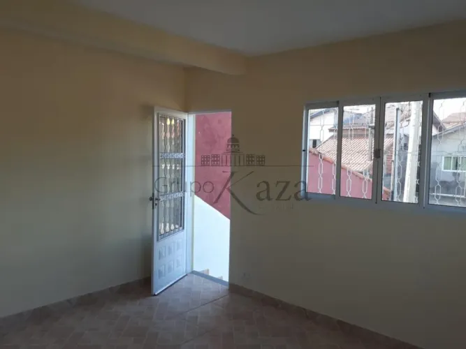 Oportunidade - Casa Sobrado - Jardim Cruzeiro do Sul - 6 Dormitórios - 166m².